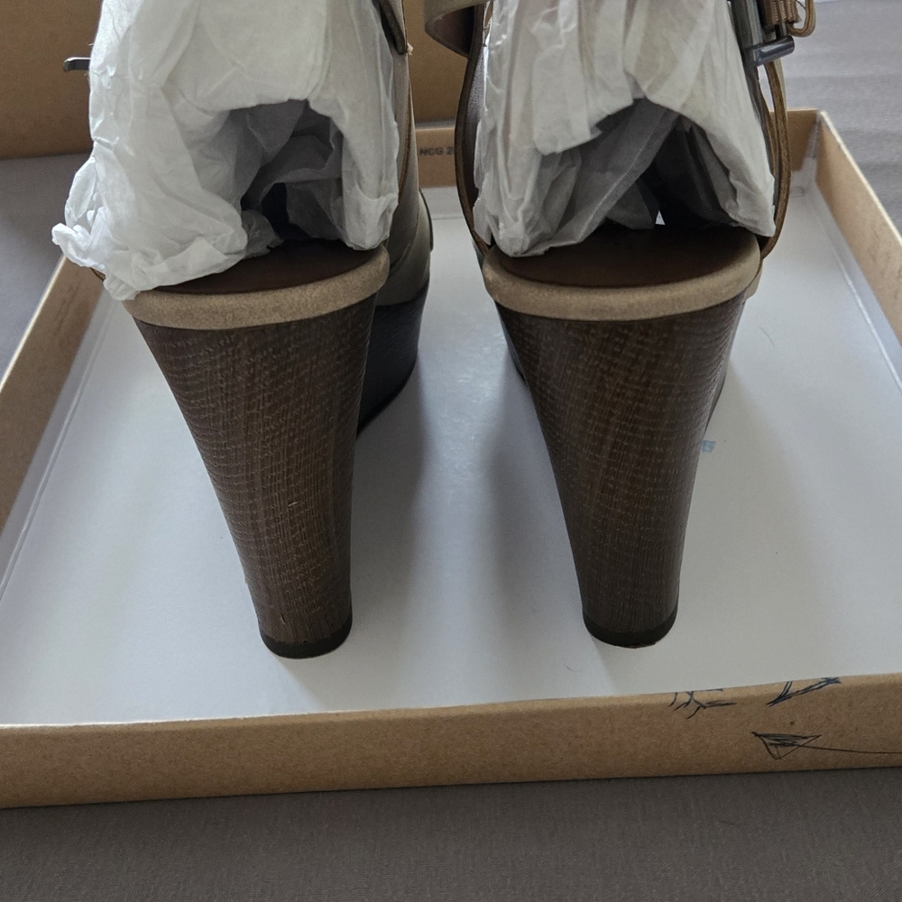 Taupe Indigo rd. 8M Wedges - Picture 5 of 9